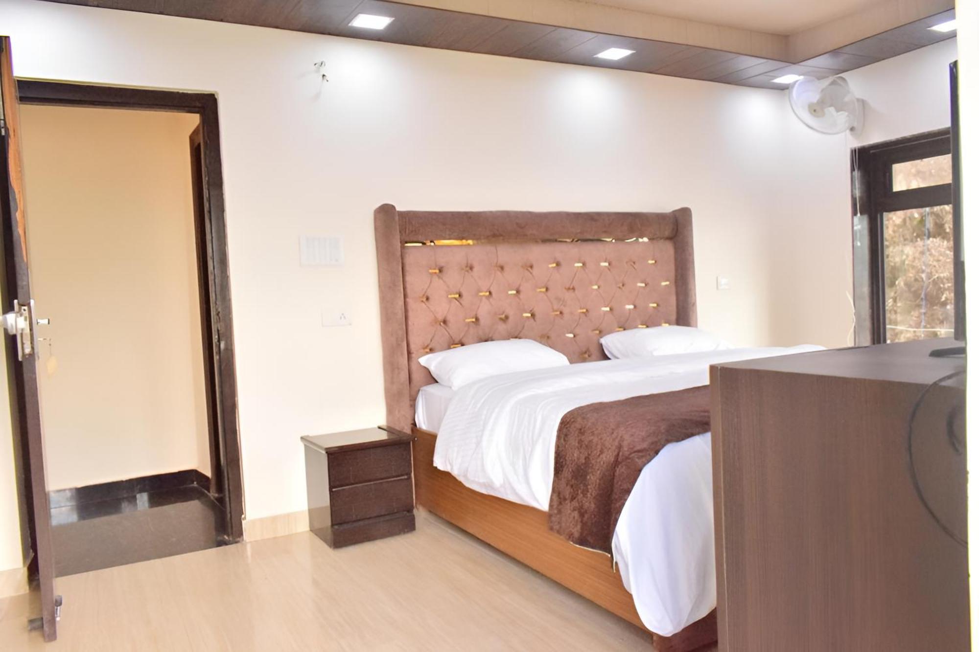 Rudhraksh Villa 4Br- Perfect Vacay Villa Массури Экстерьер фото
